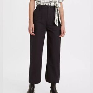 Levi’s Premium Ribcage Straight Black Utility Cargo Twill Pants